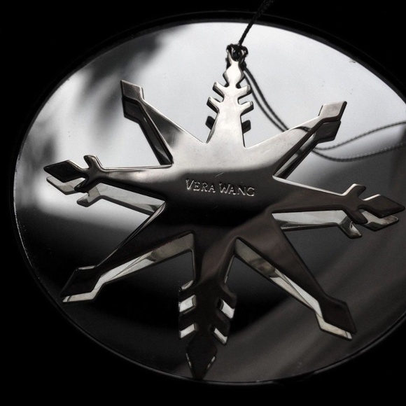 VERA WANG Silver Snowflake 8 Point Ornament 3" HTF - Picture 2 of 7